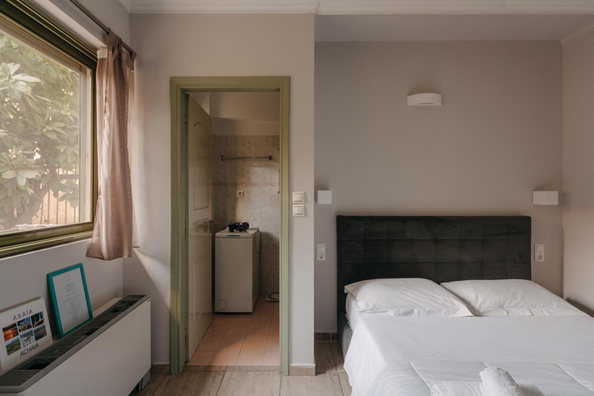 Central Studio - Fully Equiped. Ideal For Couples Patras Exterior foto